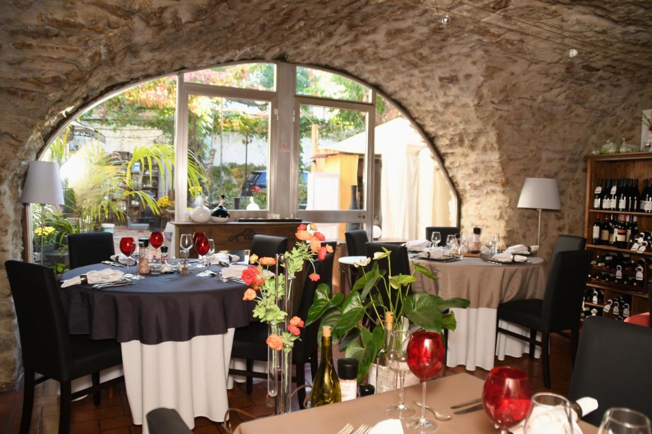Hotel Il Etait 1 Fois Piolenc Exterior foto